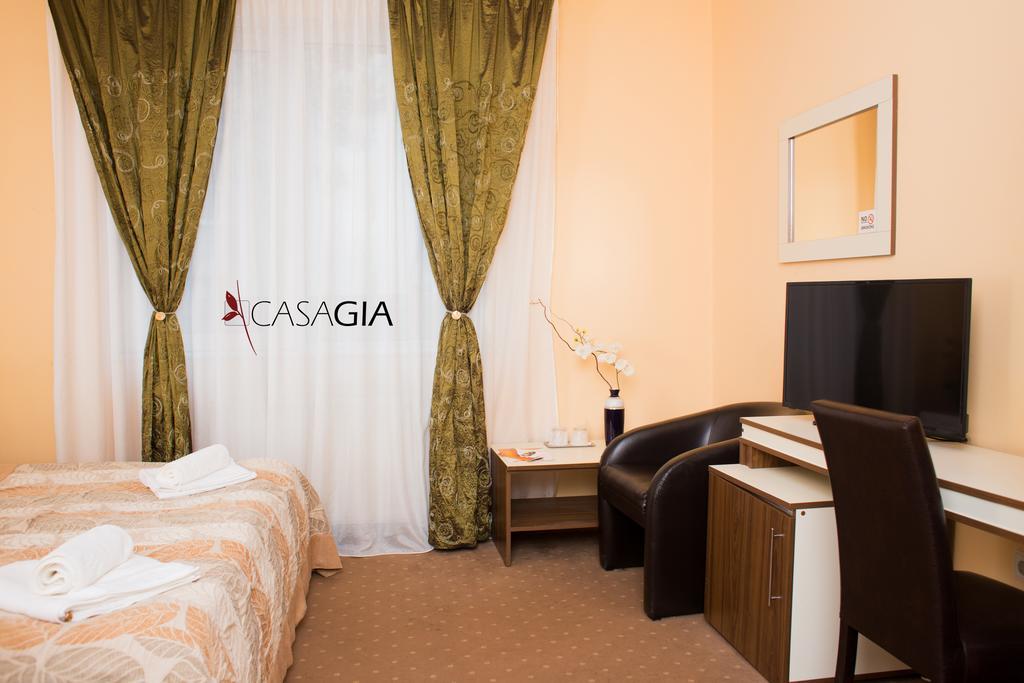 Pension Casa Gia Cluj-Napoca Zimmer foto